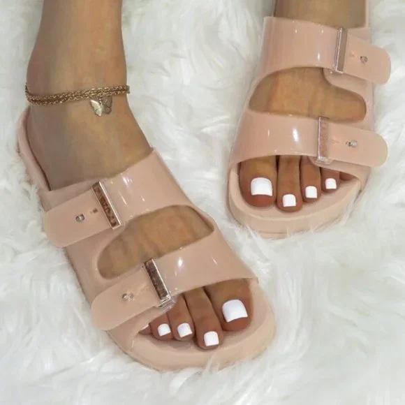 Glossy Jelly looking double hook sandals - Picture 2 of 3